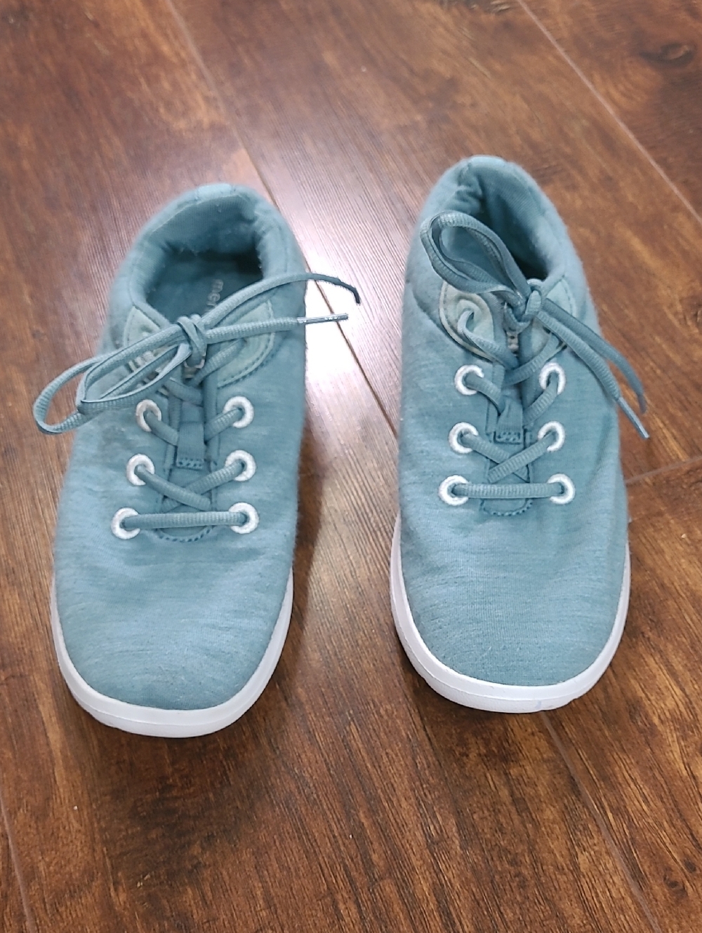Marinos Casual Light Teal Lace-Up Sneakers Size 7